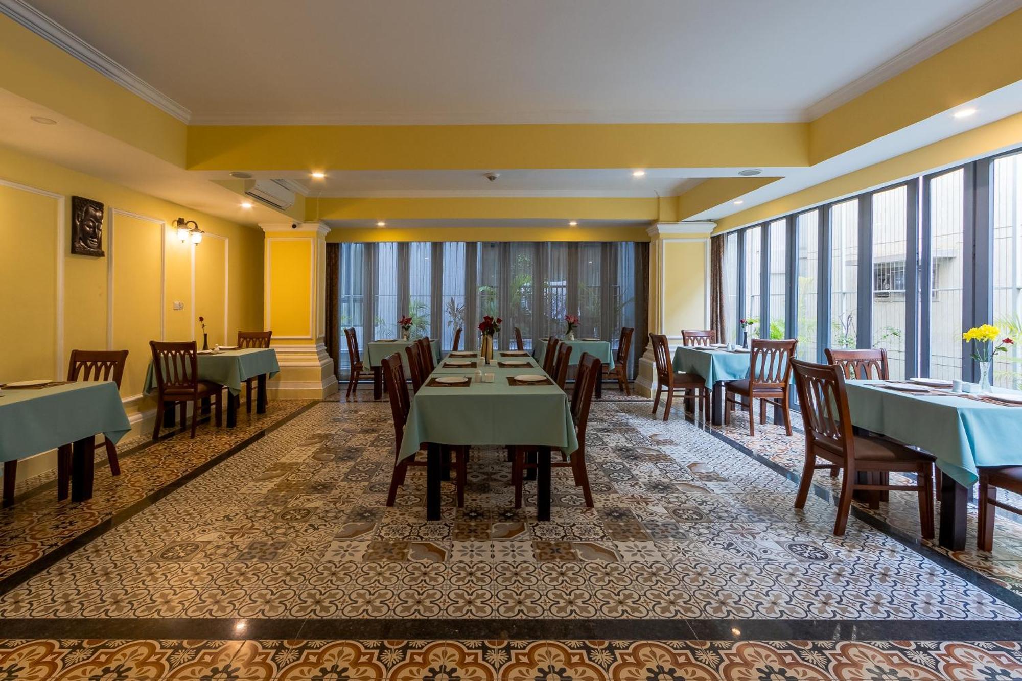 פנום פן Arison Hotel מראה חיצוני תמונה